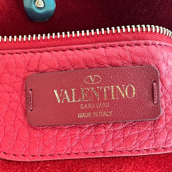 Valentino Garavani Trapeze Rockstud Shoulder Tote Red Grained Calfskin Leather - Picture 9 of 11